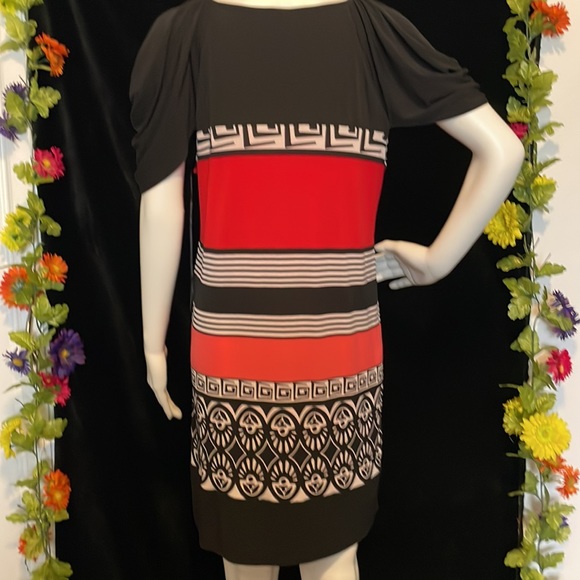 SIGNATURE by SANGRIA BLACK AND RED BOAT NECK MIDI DRESS SIZE 10 - Picture 4 of 7
